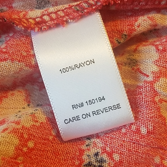 Red top - Picture 6 of 8